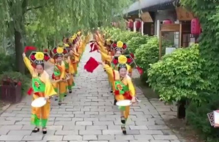 遼寧大連石河村：太平鼓舞喚“鄉(xiāng)愁” 傳承引來(lái)八方客
