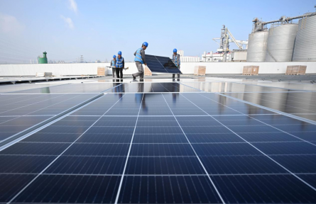 退役風(fēng)電、光伏設(shè)備循環(huán)利用 recycling of decommissioned wind-power and photovoltaic equipment