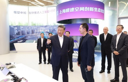 習近平在上?？疾鞎r強調(diào)  加快建成具有全球影響力的科技創(chuàng)新高地