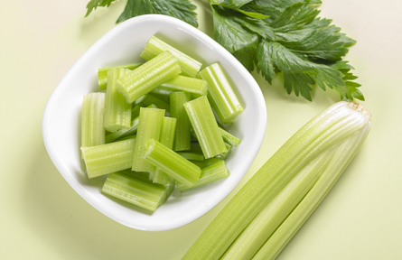 辟謠|吃“光敏性食物”會讓皮膚更容易變黑？