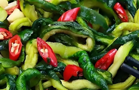 家鄉(xiāng)特優(yōu)農(nóng)產(chǎn)品大學(xué)生推薦官 | 品牌手記?：非遺“龍筋”—平定黃瓜干的百年匠心