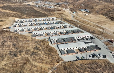 屋子里的歡聲笑語——一個(gè)東北鄉(xiāng)村的振興新圖景